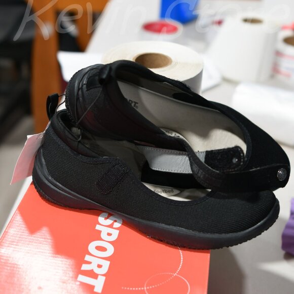 Jsport Women's Mary Jane Shoe   Contoured Arch Memory Foam‎ Insole - Picture 2 of 7